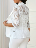 Blazer Blanc à Manches 3/4 en Dentelle avec Bouton Doré pour Femmes | Ideal for Mi-Saison et Usage Quotidien