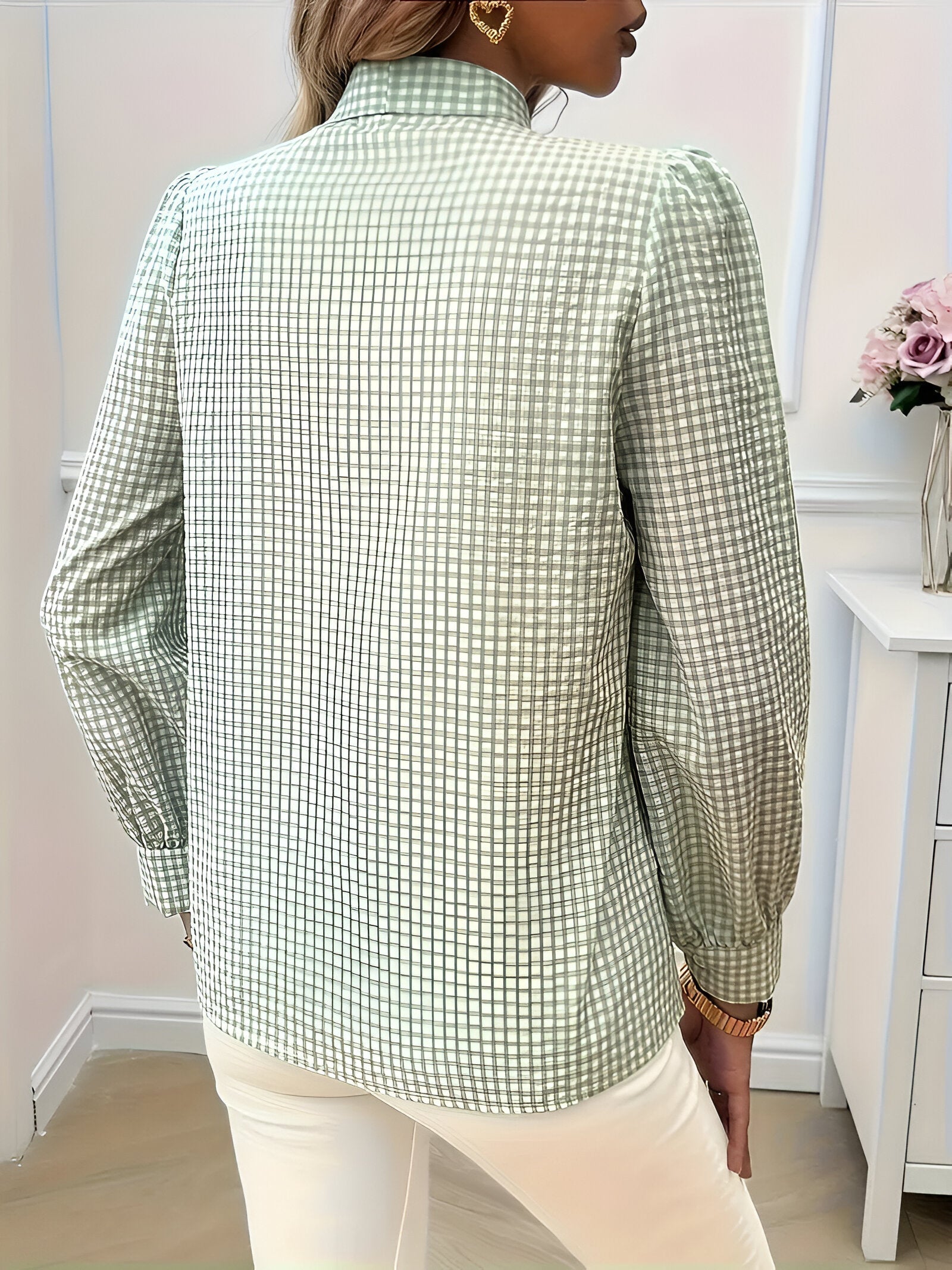 Blouse à Carreaux avec Détail Nœud pour Femme | Idéale pour Usage Quotidien et Bureau