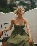 Robe Midi Bustier Sans Manches avec Encolure Cœur pour Femme | Idéale pour Événements et Occasions de Journée