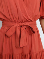 Robe Midi avec Jupe à Étages et Ceinture à Nouer pour Femme | Idéale pour le Quotidien et les Événements