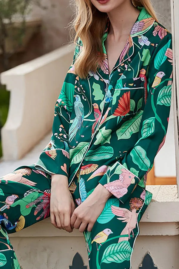 Pyjama Deux Pièces à Imprimé Tropical avec Col à Revers et Manches Longues pour Adulte | Idéal pour la Détente à la Maison