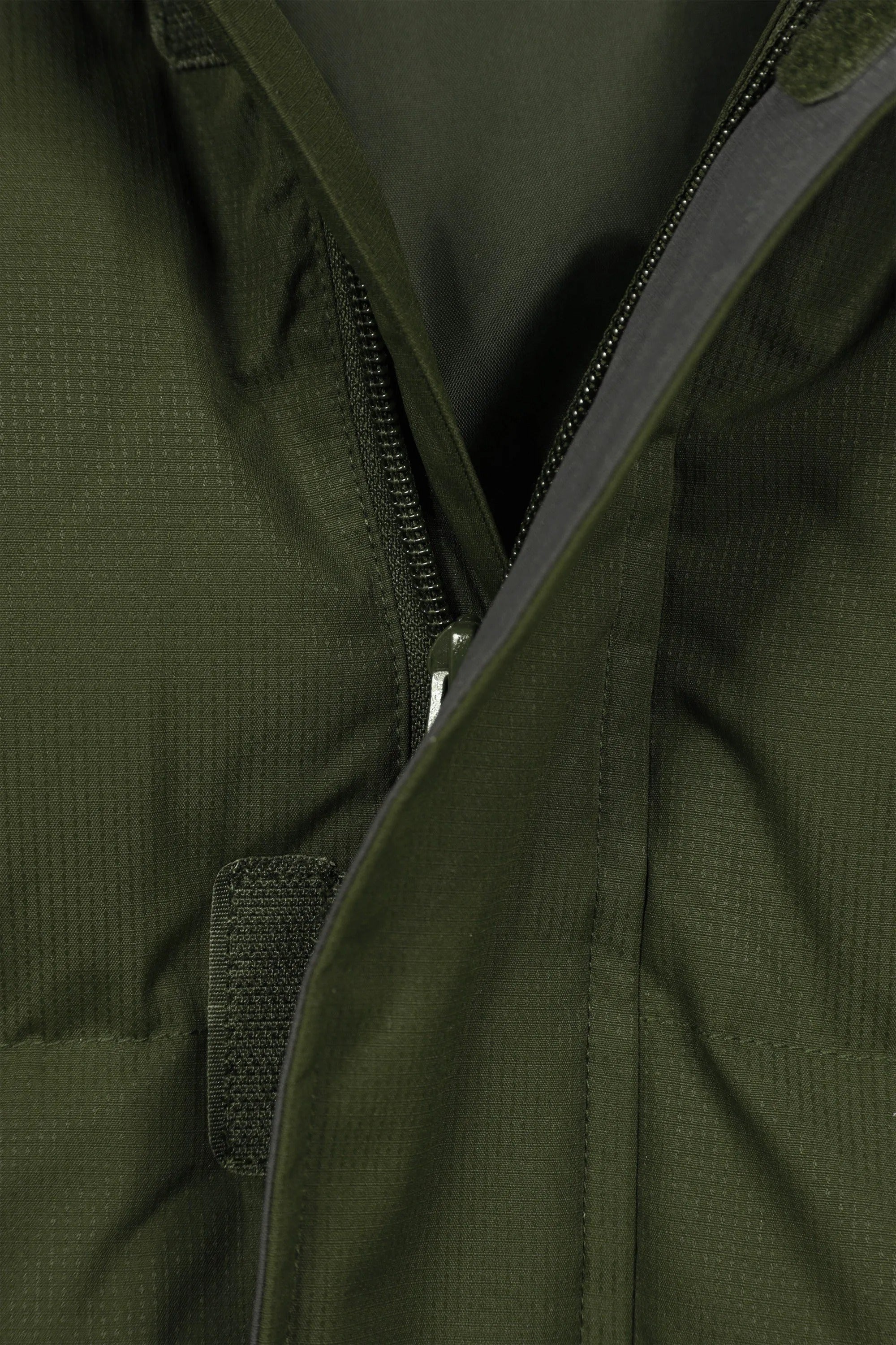 Veste Matelassée avec Capuche et Poches Zippées pour Homme | Idéale pour l’Hiver