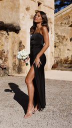 Robe Longue à Bretelles Fines avec Encolure Droite et Fente Latérale pour Femme | Idéale pour les Soirées ou Occasions Festives